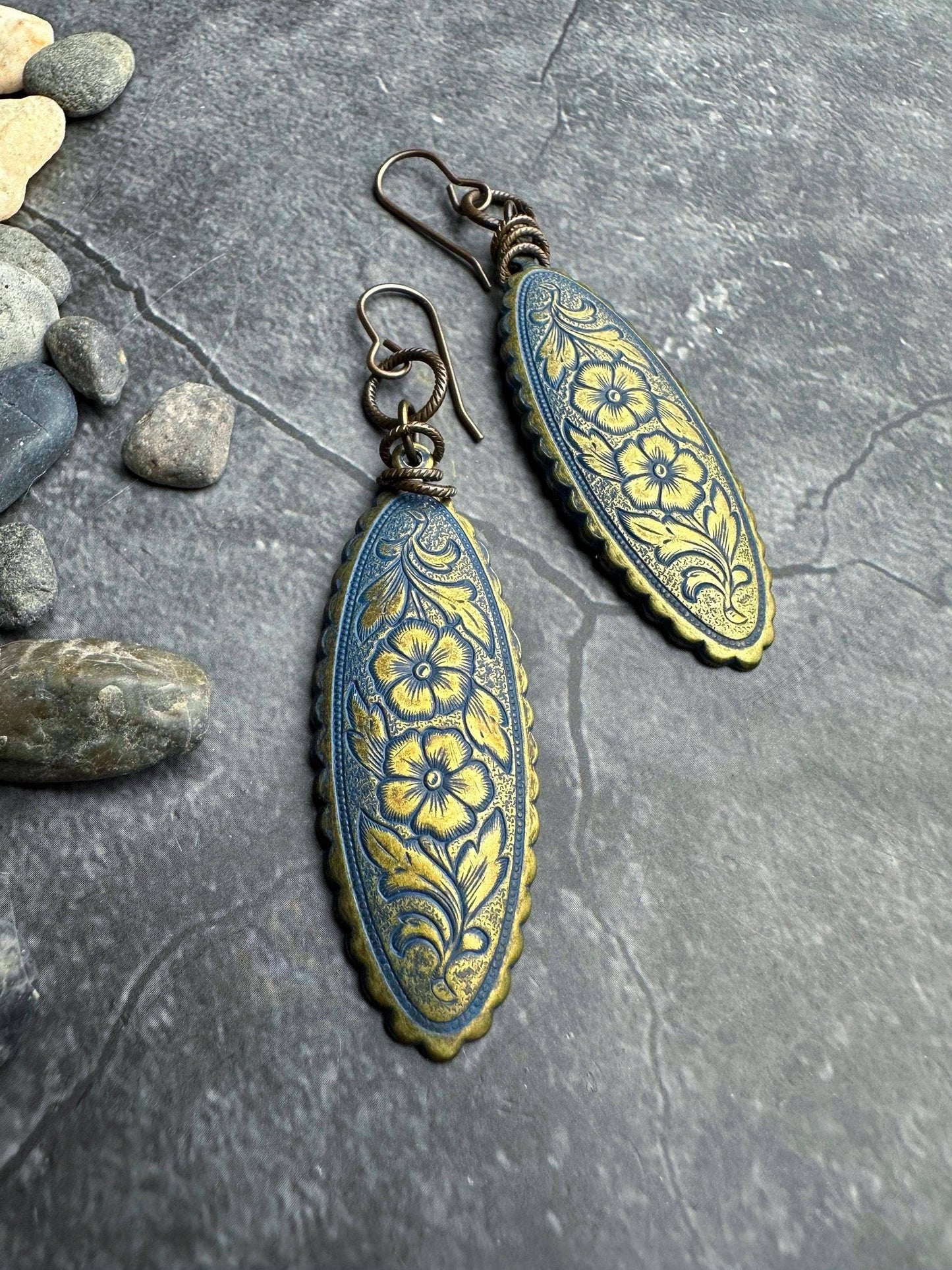 Prairie Oval Floral Metal Earrings