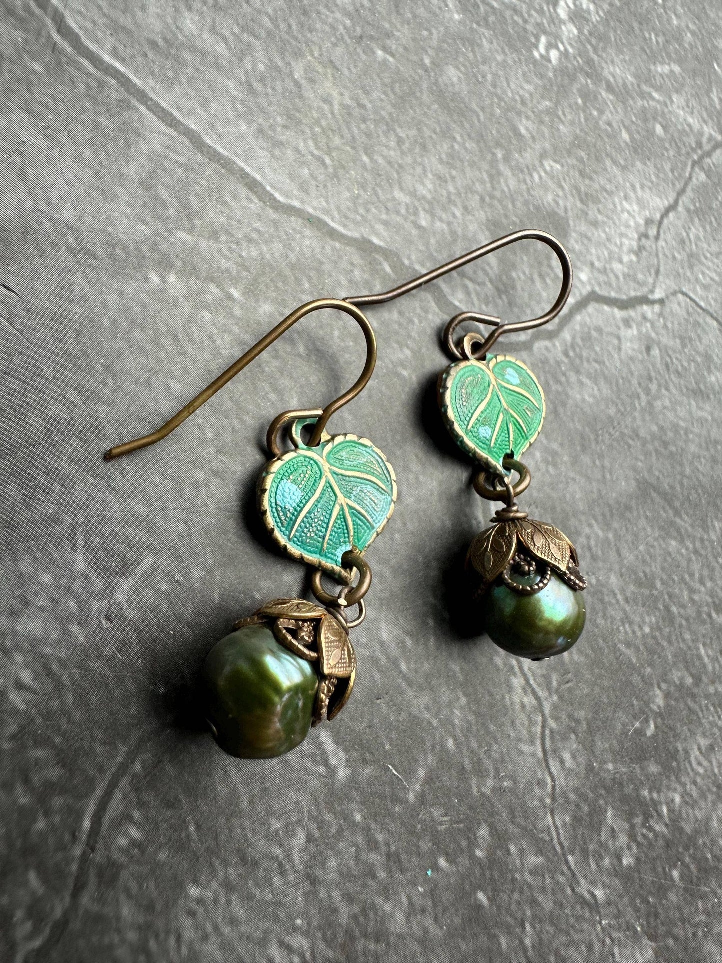 Fairy Petals Green Leaf Pearl Earrings