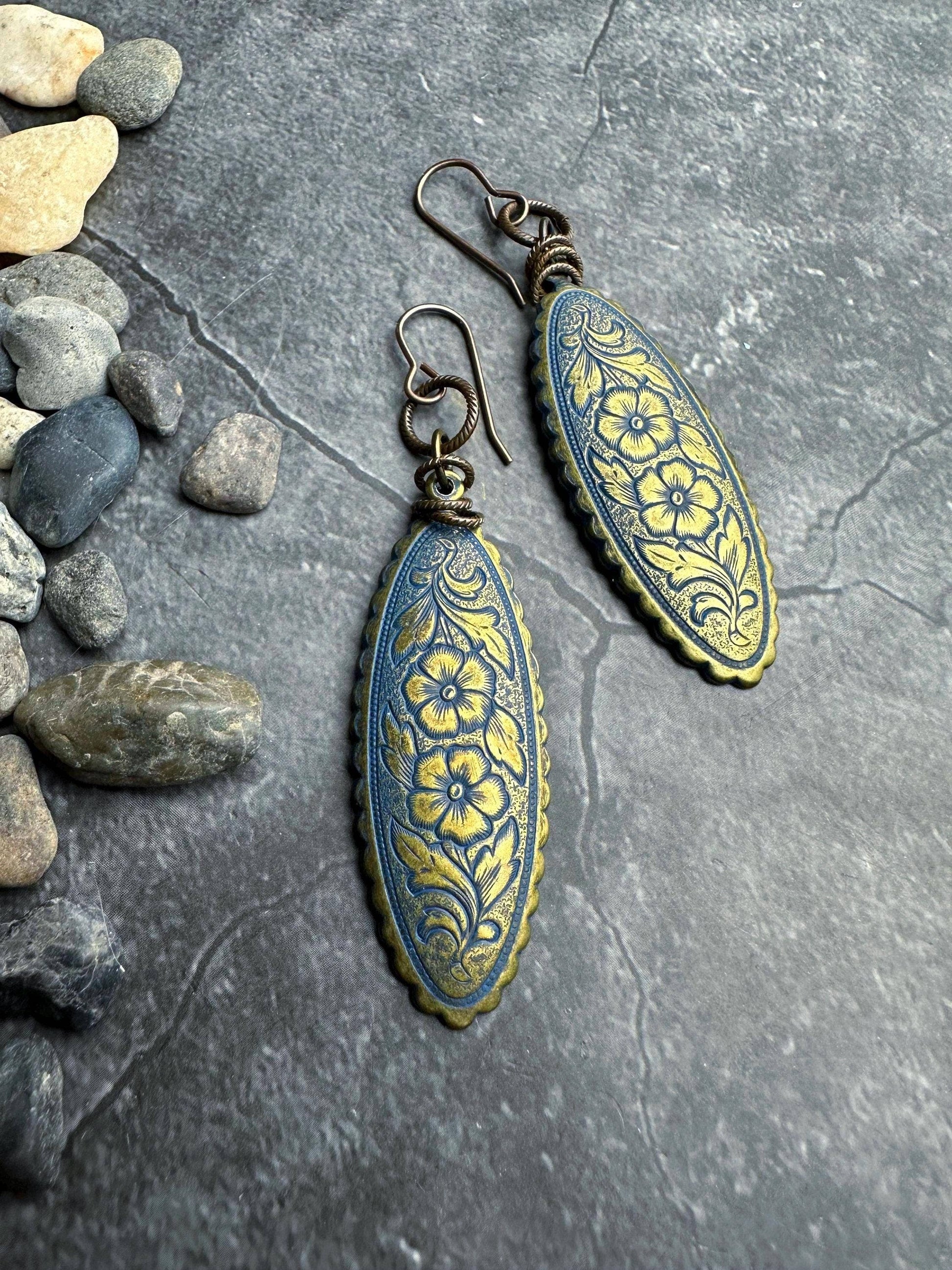 Prairie Oval Floral Metal Earrings