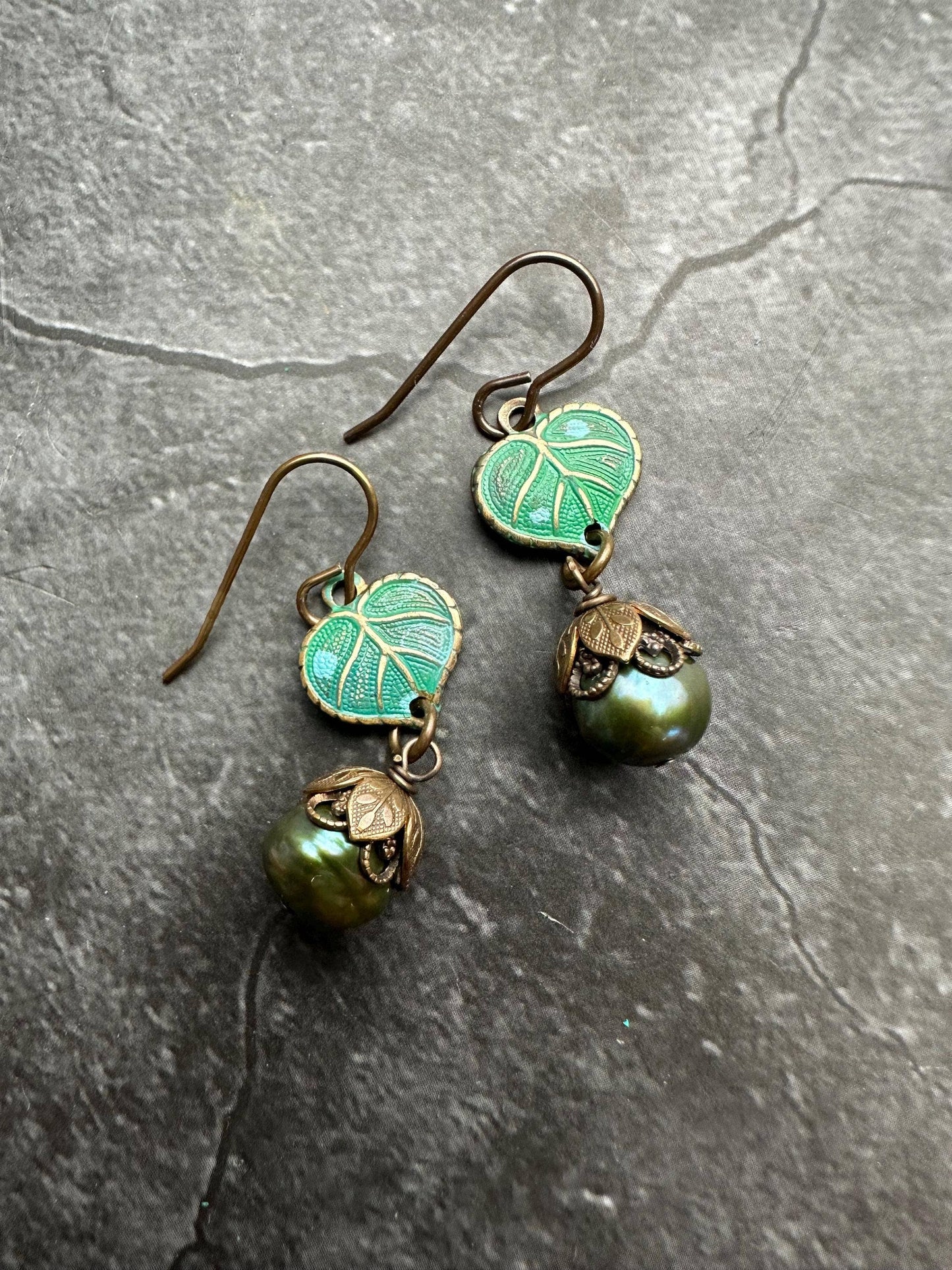 Fairy Petals Green Leaf Pearl Earrings