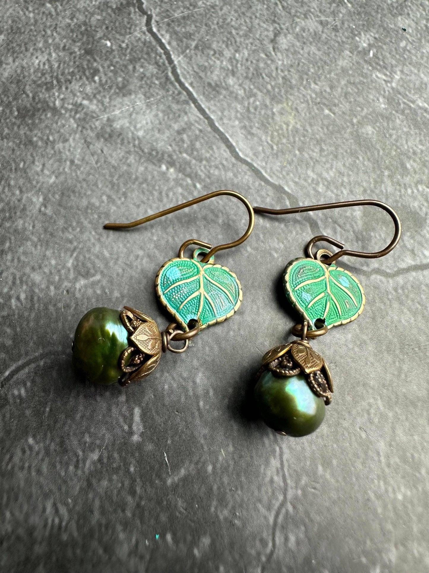 Fairy Petals Green Leaf Pearl Earrings