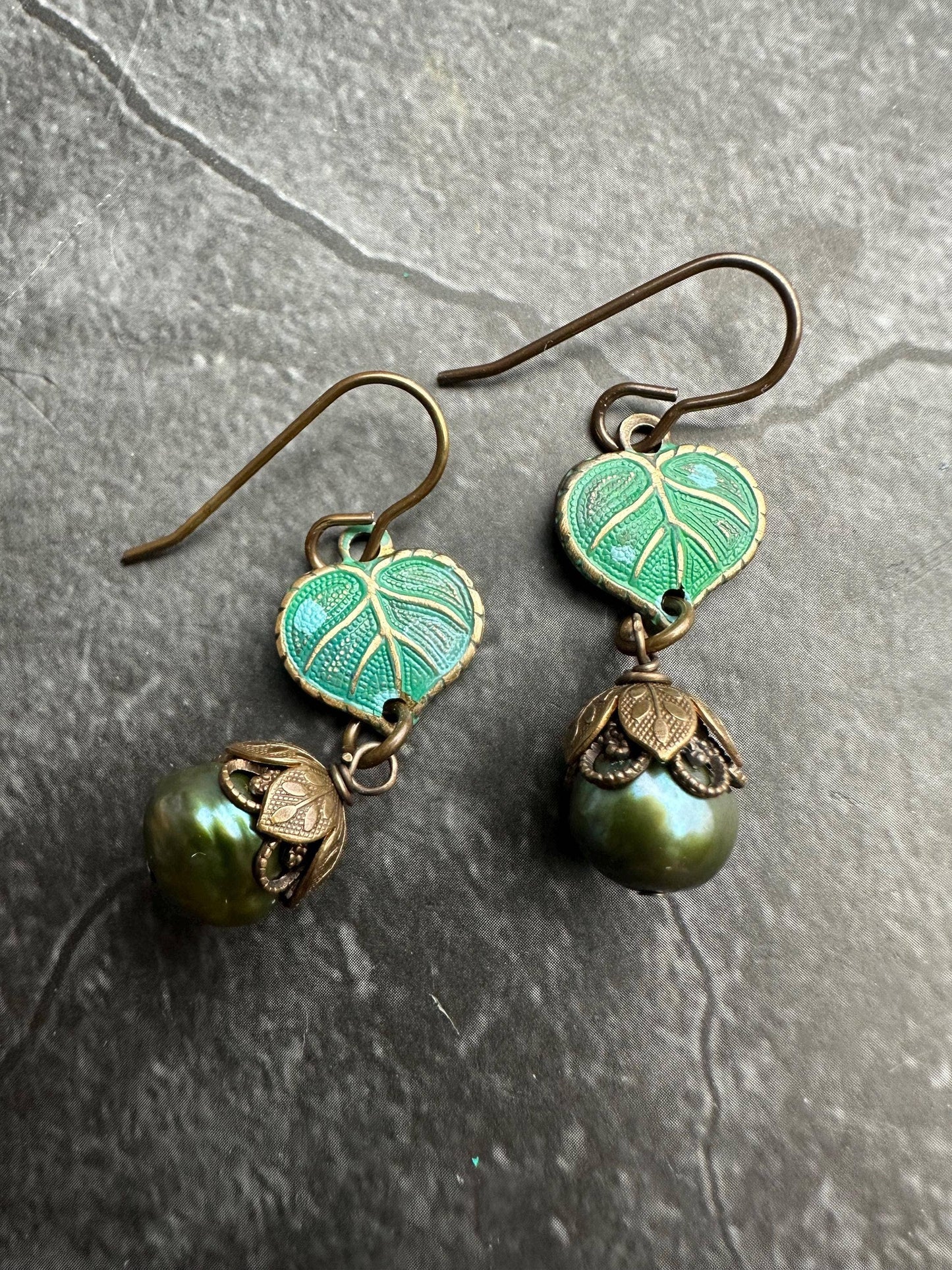 Fairy Petals Green Leaf Pearl Earrings