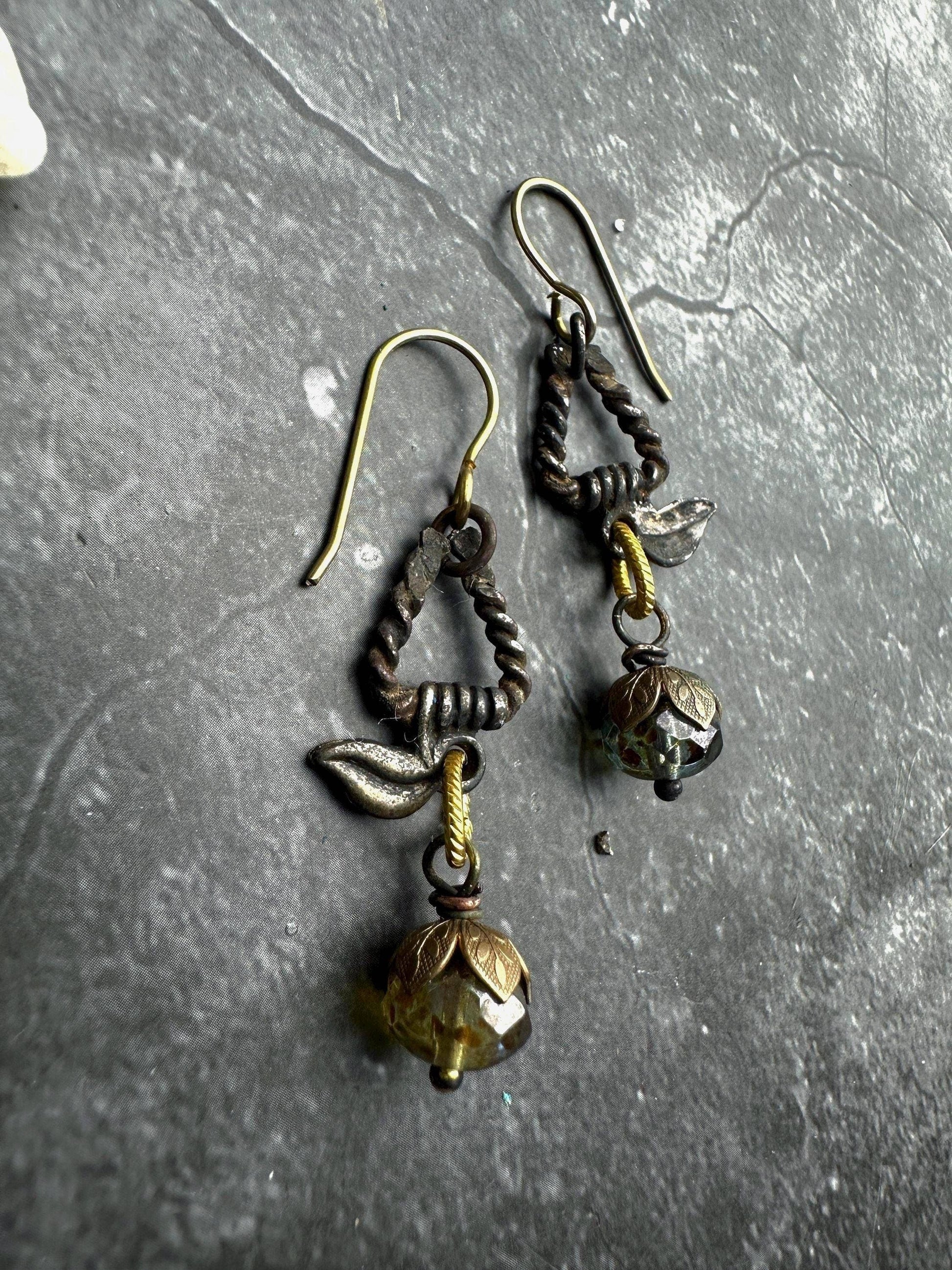 Silver Vine Triangle Earrings - Blackened Ox Faceted Glass