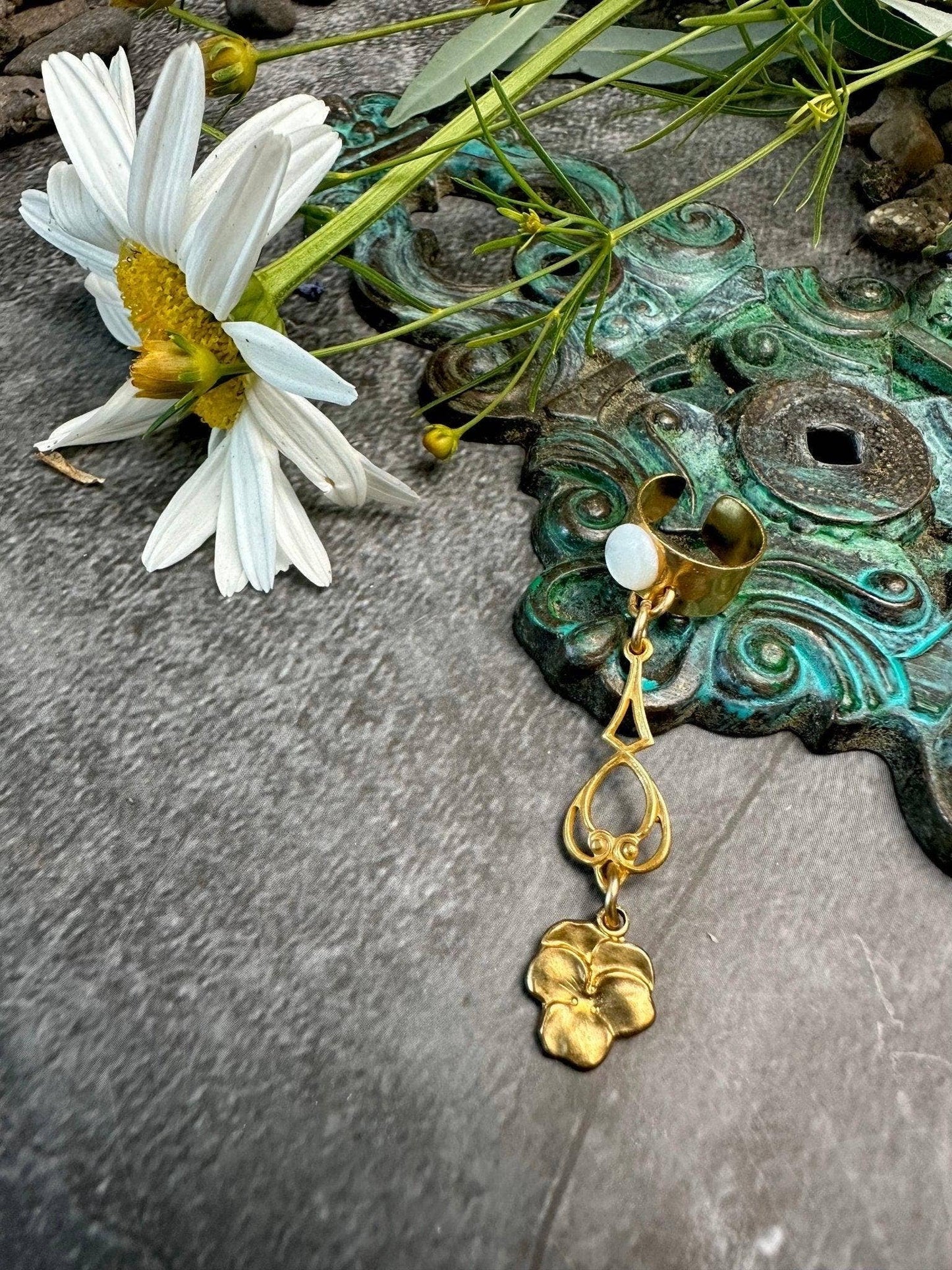 Garden Foliage Ear Cuff