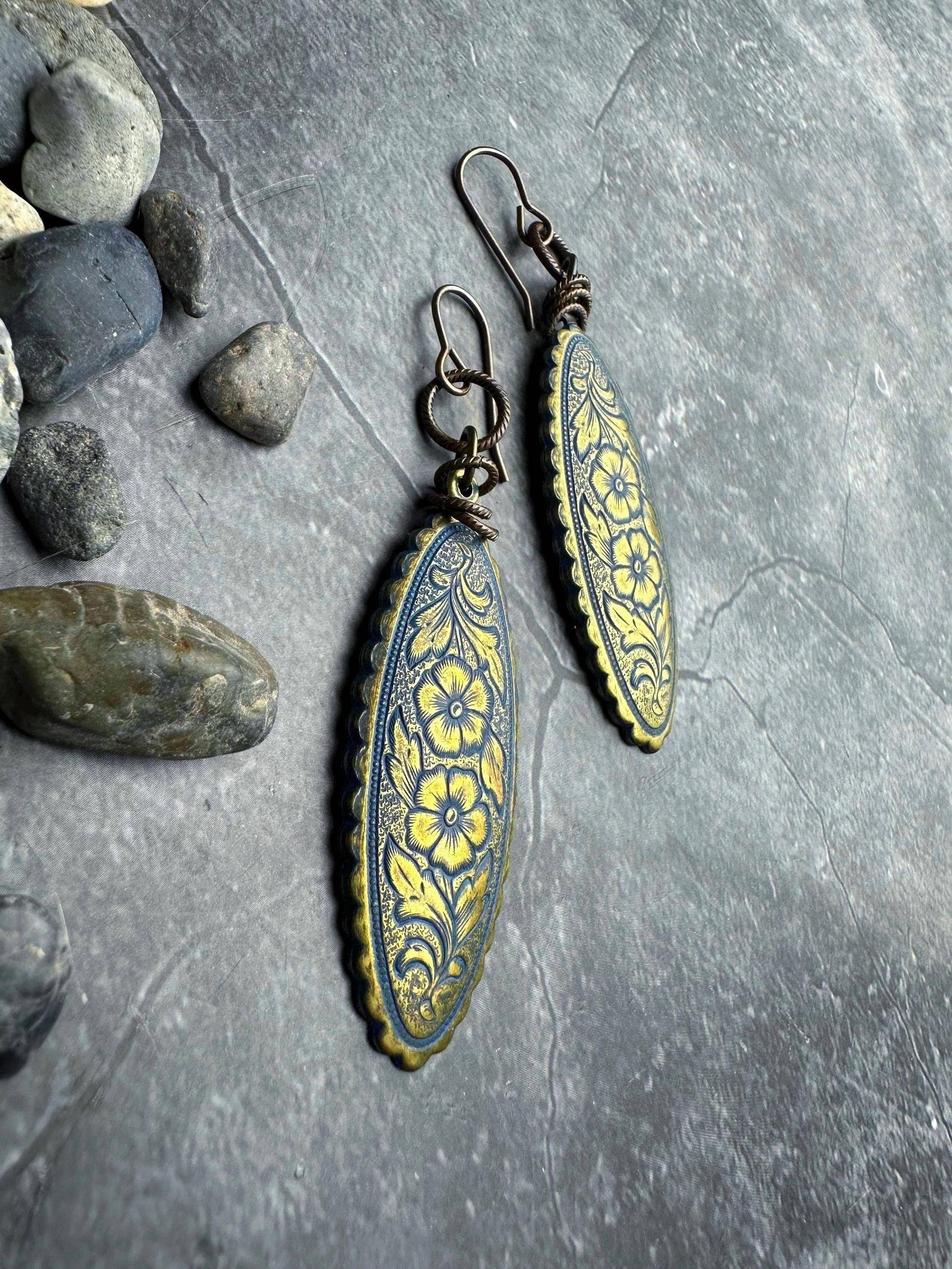 Prairie Oval Floral Metal Earrings