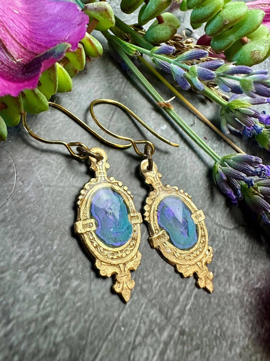 Elegant Enchantress Iridescent Earrings